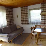Haus Wiesengrund דירה *
